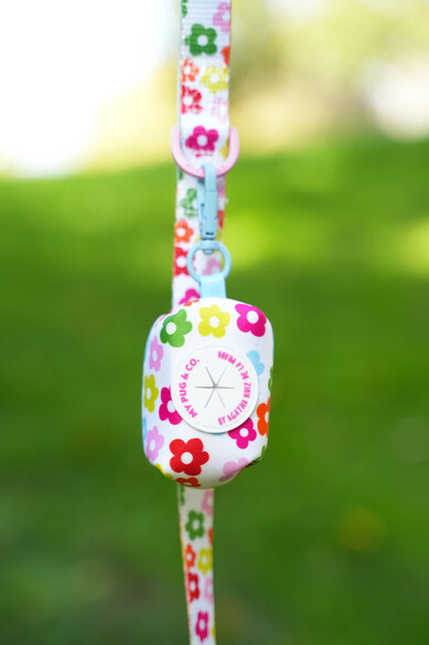 Agatha ruiz de la prada PORTA BOLSAS FLORES Envío internacional gratuito