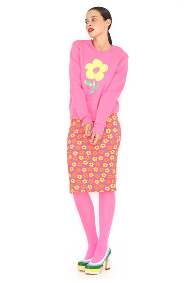Agatha ruiz de la prada SUDADERA ROSA FLOR AMARILLA En oferta
