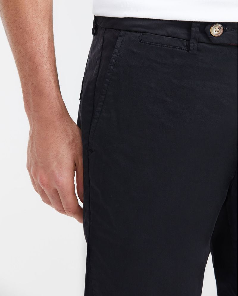Chevignon Pantalón Tipo Chino Slim Fit Bota Slim para Hombre 2025