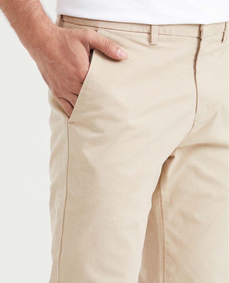 Chevignon Pantalón Tipo Chino Regular Fit Bota Slim para Hombre Liquidación