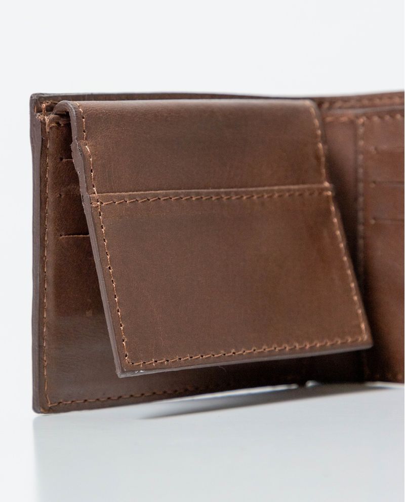 Chevignon Billetera en Cuero Formato Horizontal Dos Alas con Portadocumentos No Extraíble para Hombre Oferta especial