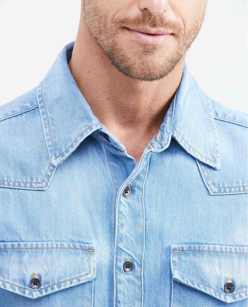 Chevignon Camisa en Denim Rígido Slim Fit Manga Larga Azul Claro Lavado Vintage para Hombre En oferta