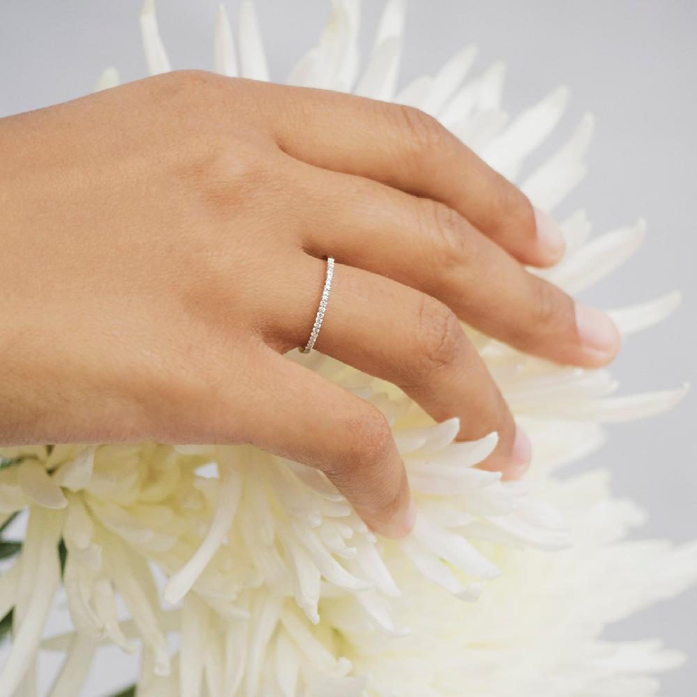 Gold&roses ANILLO HALF BAND L En oferta