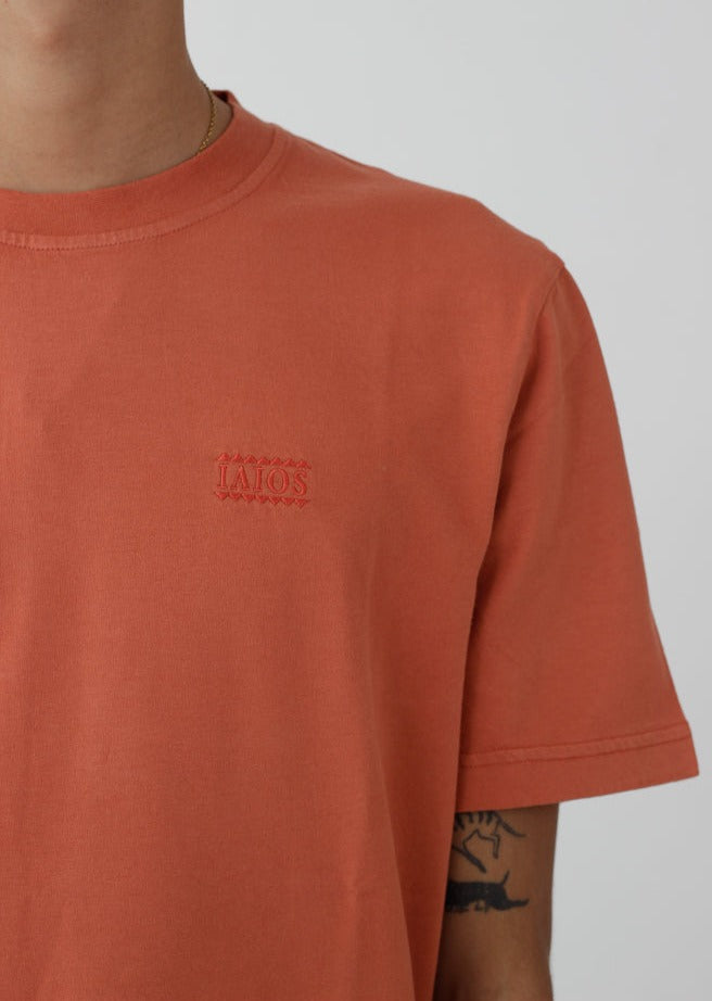 Iaios Camiseta bordado salmón Ofertas de temporada