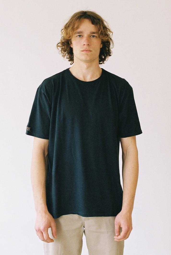 Iaios Camiseta - Negro Rebajas de fábrica
