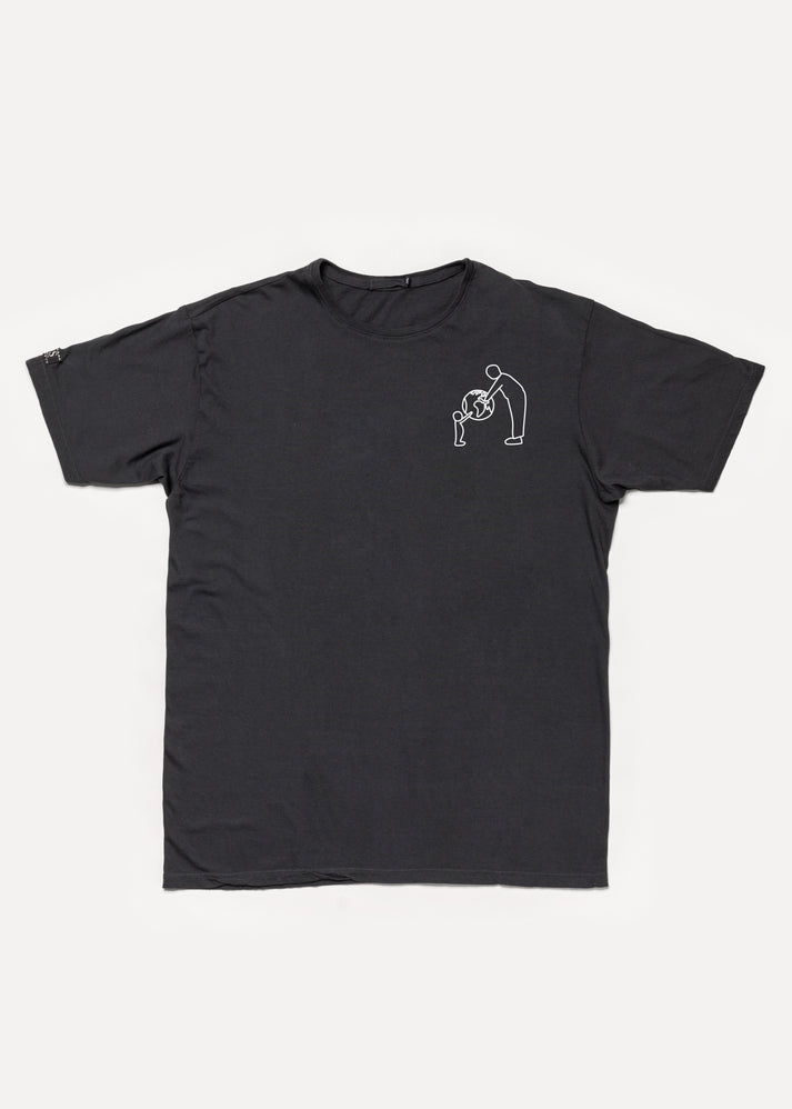 Iaios Camiseta negra - Tierra Tienda