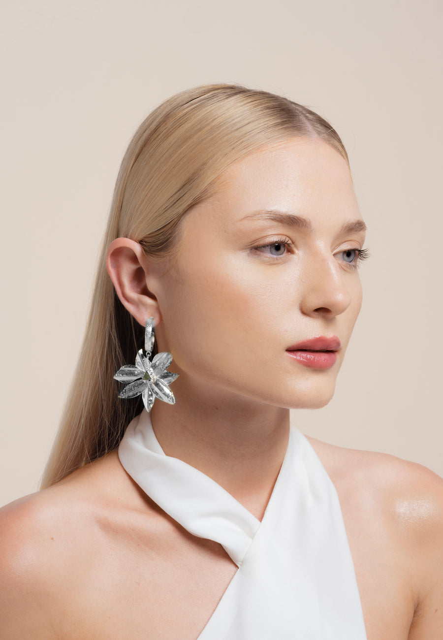 lavani Aros Lotus Flower Plata En oferta