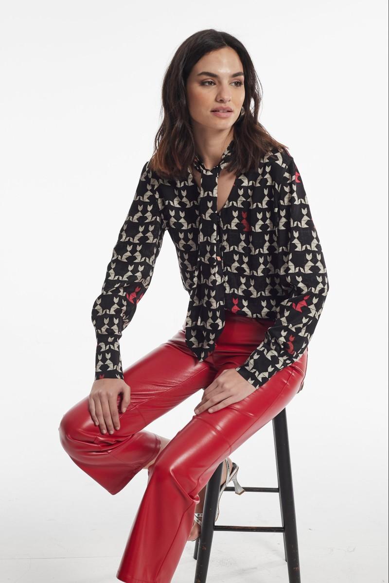oky coky PANTALÓN CUFIO EFECTO PIEL COLOR Precios de Black Friday
