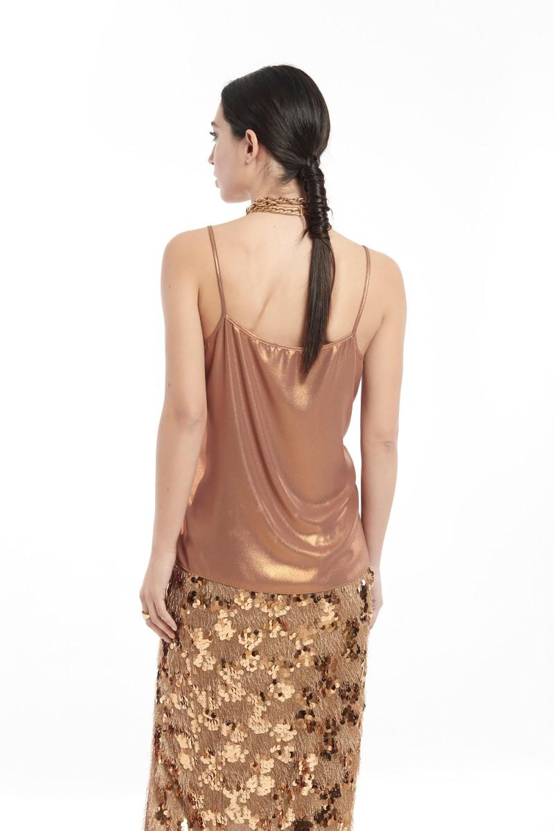 oky coky TOP TIRANTES AURA CON DETALLE EN PECHO GASA BRILLO Precio ultrabajo