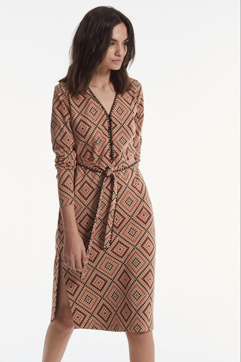 oky coky VESTIDO CINTO JACQUARD PUNTO GEOMETRICO En oferta