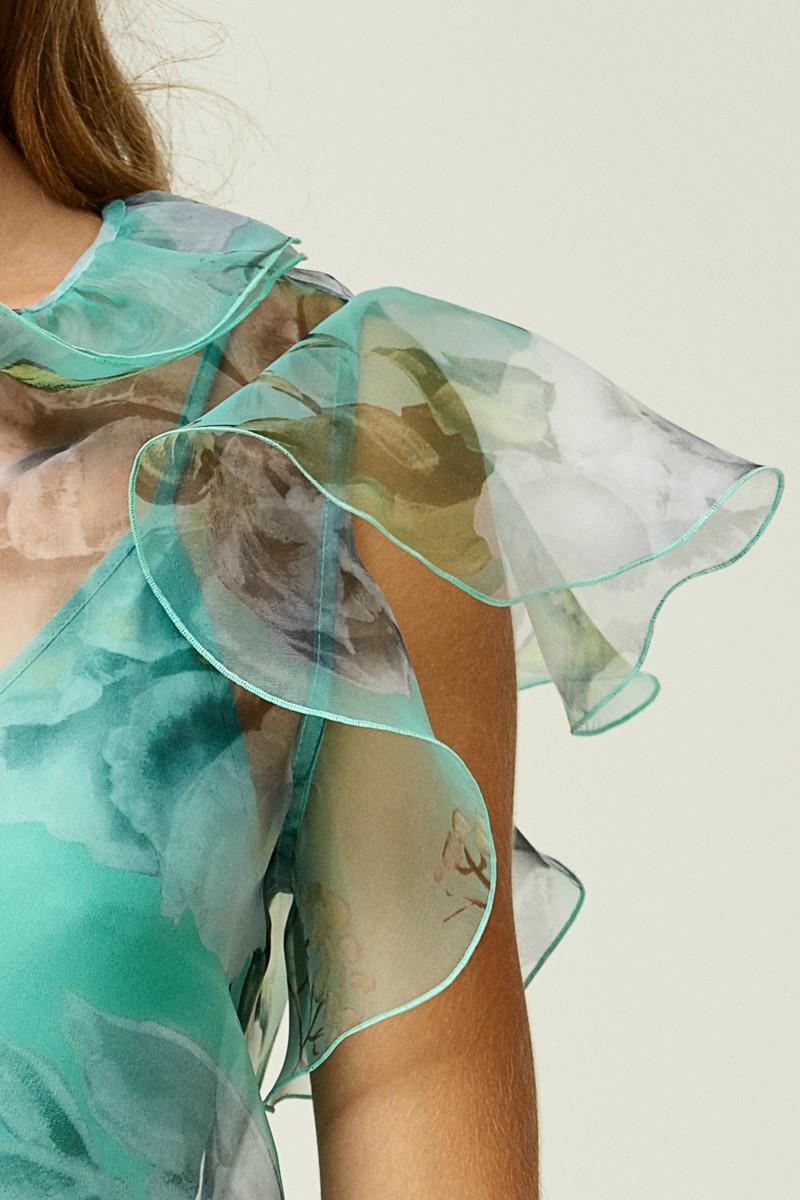 oky coky BLUSA LAZADA CUELLO ORGANZA ESTAMPADA Descuento