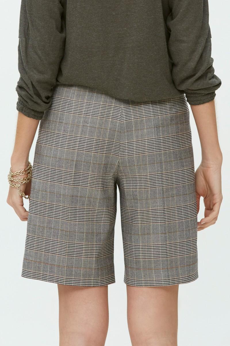 oky coky BERMUDA PINZAS-CUADRO En oferta