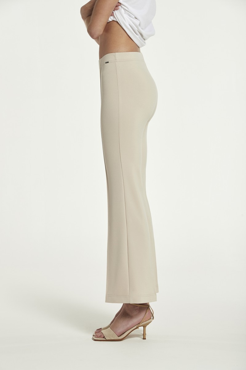 oky coky PANTALÓN ACAMPANADO CROPPED HOLLIE PUNTO ROMA Outlet online