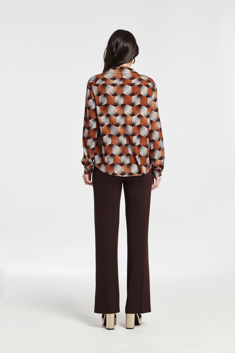 oky coky TOP CON ESCOTE FLUIDO ESTAMPADO Rebajas de fábrica