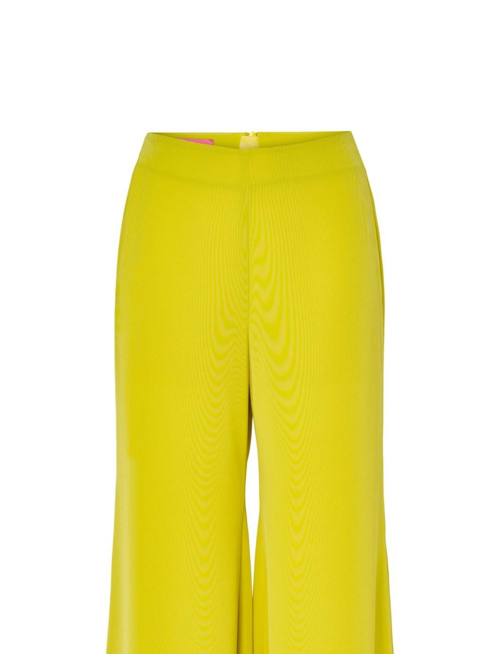 pertegaz Pantalón capri campana Liquidación