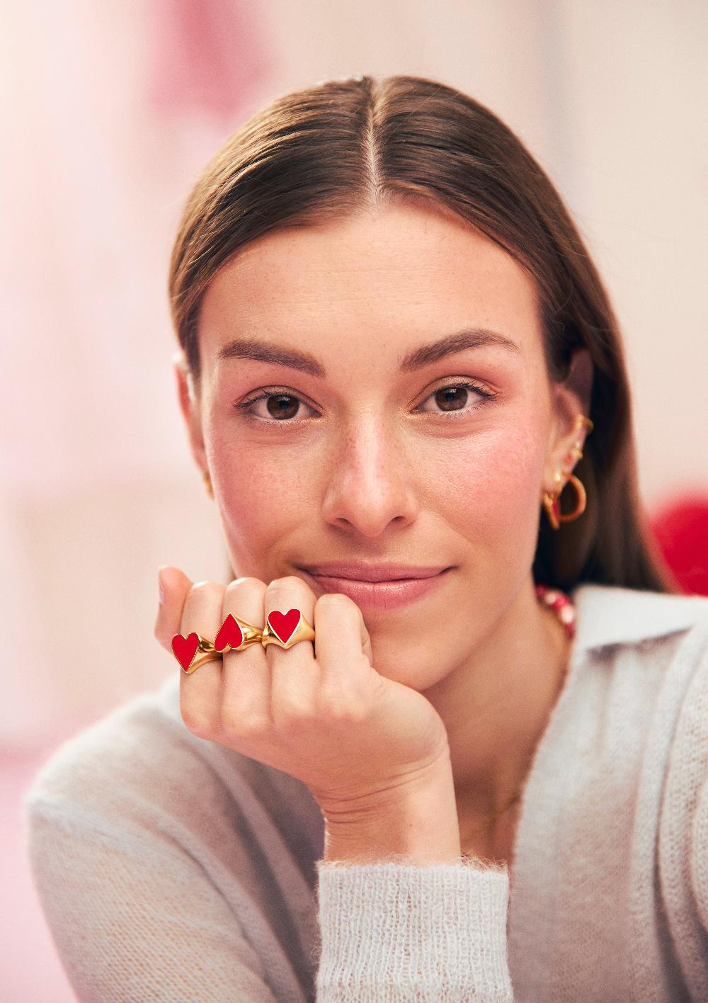 singularu Anillo Lovely Heart Red Enamel Baño Oro Superdescuento