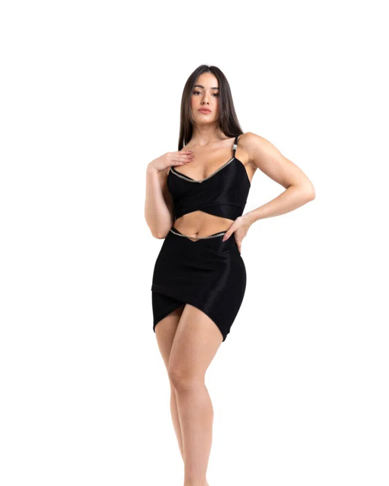 viceversa CONJUNTO TOP Y POLLERA COLOR NEGRO BY LA BELLAMAFIA Rebajas online