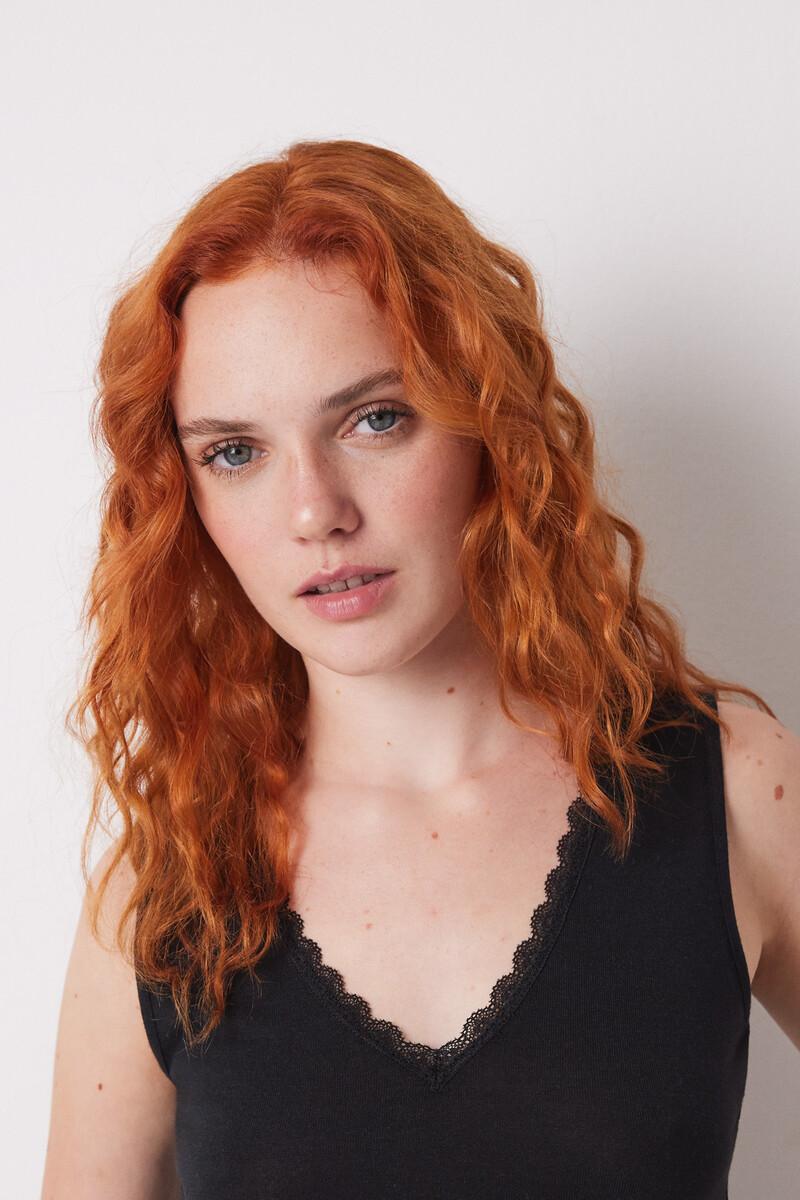 women'secret Camiseta punto súper suave negro Descuentos del mes