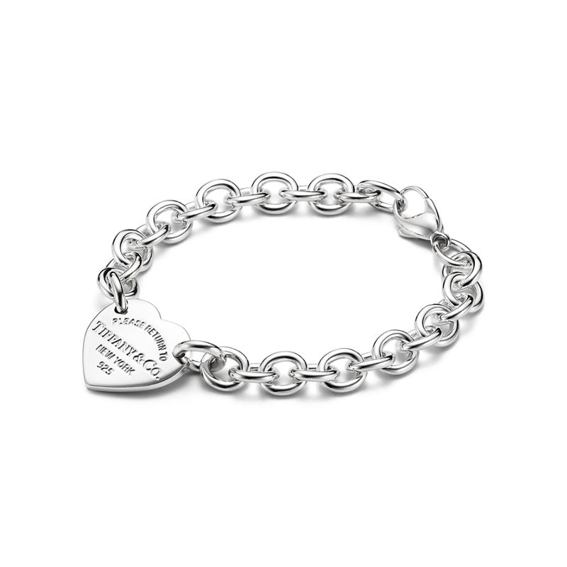 Tiffany & Co. Return to Tiffany™ Pulsera con insignia de corazón en plata Envío internacional gratuito