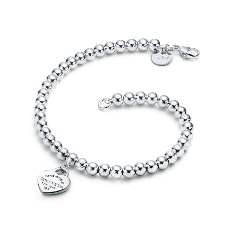 Tiffany & Co. Return to Tiffany™ Pulsera de cuentas con insignia de corazón en plata Descuentos del mes