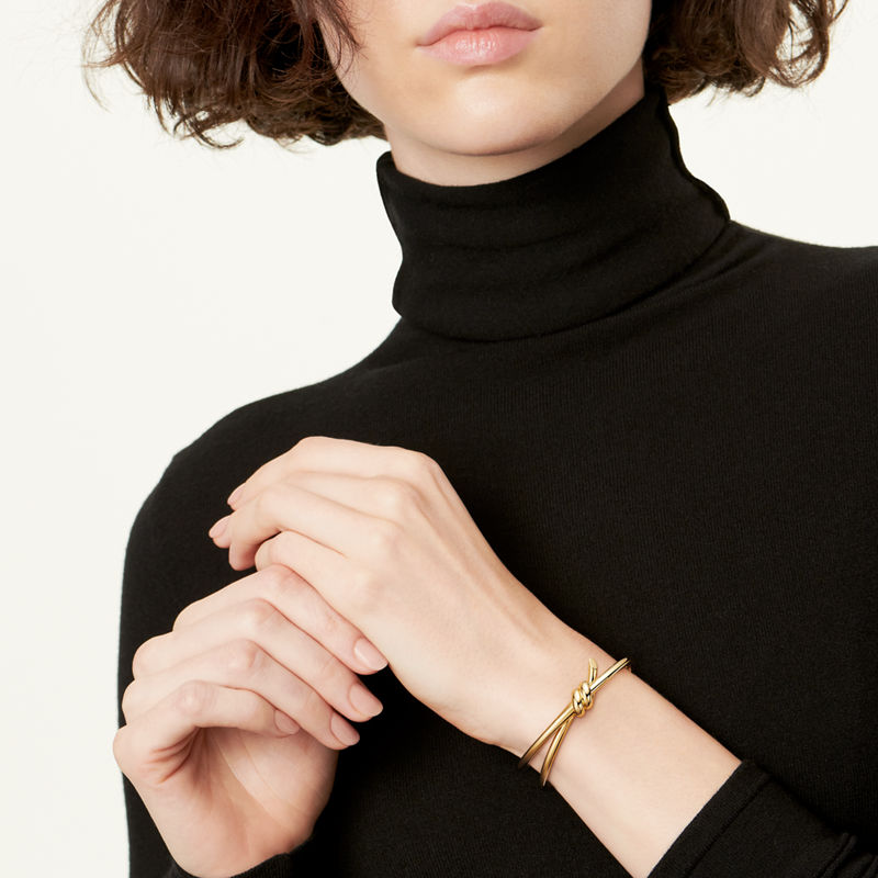 Tiffany & Co. Tiffany Knot Brazalete articulado de dos vueltas en oro amarillo Precio ultrabajo