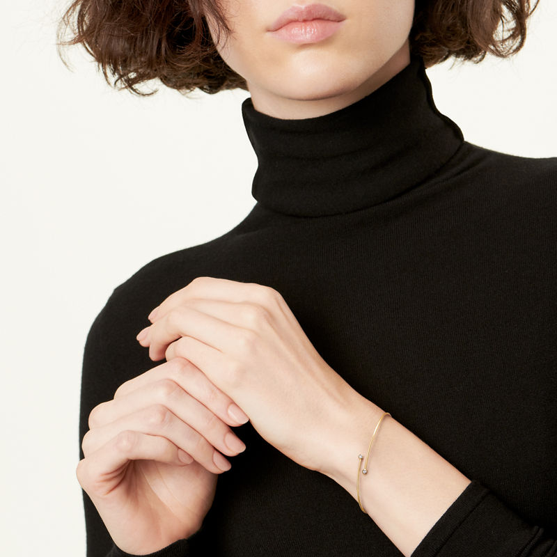 Tiffany & Co. Elsa Peretti® Pulsera de una vuelta Diamond Hoop Devoluciones gratuitas