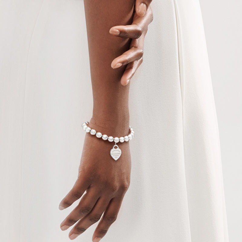 Tiffany & Co. Return to Tiffany™ Pulsera con insignia de corazón en plata 8 mm En oferta