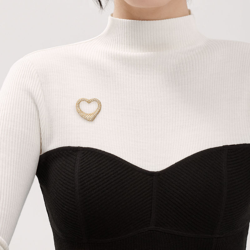 Tiffany & Co. Elsa Peretti® Broche Open Heart de oro amarillo con diamantes en pavé Descuento