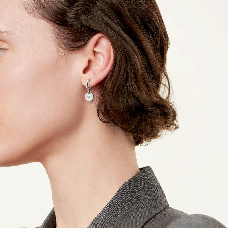 Tiffany & Co. Return to Tiffany™ Pendientes de aro en plata de ley con diamantes mini Rebajas top