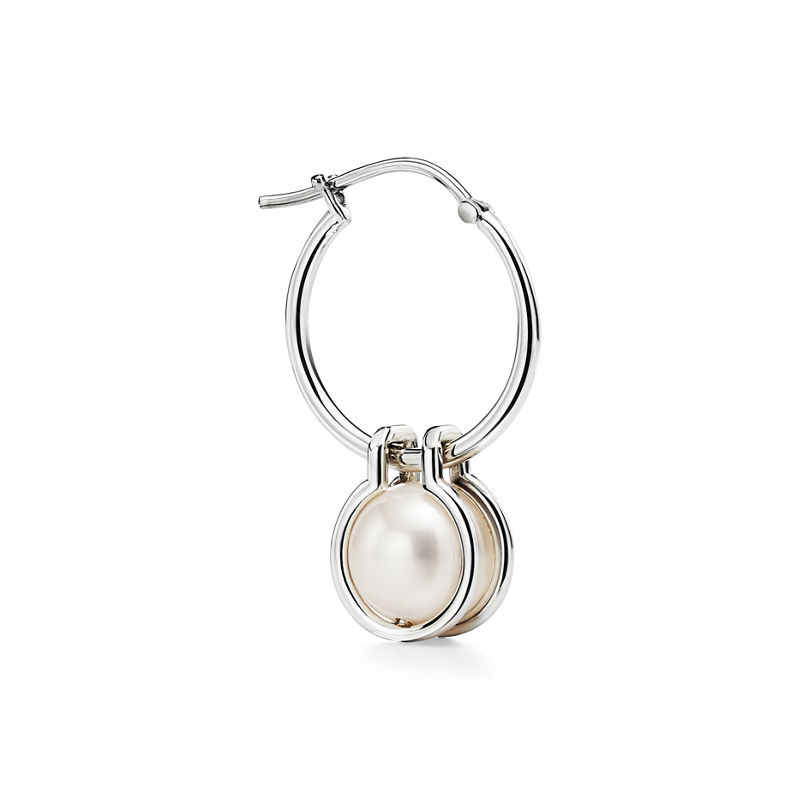 Tiffany & Co. Tiffany HardWear Pendientes de aro con perlas en plata de ley de plata de ley Oferta especial