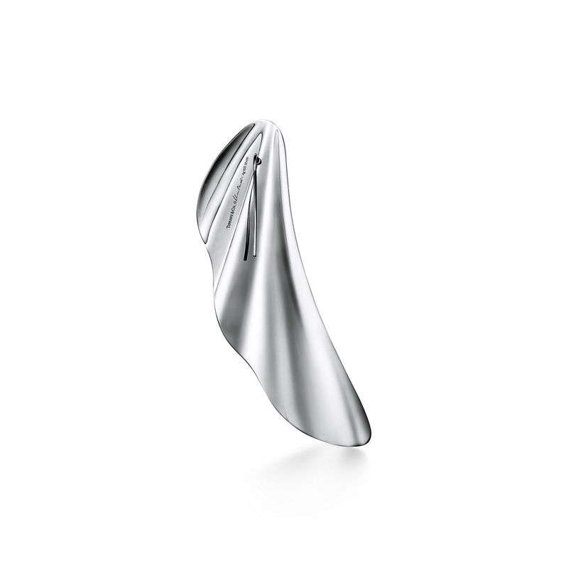 Tiffany & Co. Elsa Peretti® Pendientes High Tide de plata de ley Promoción por tiempo limitado