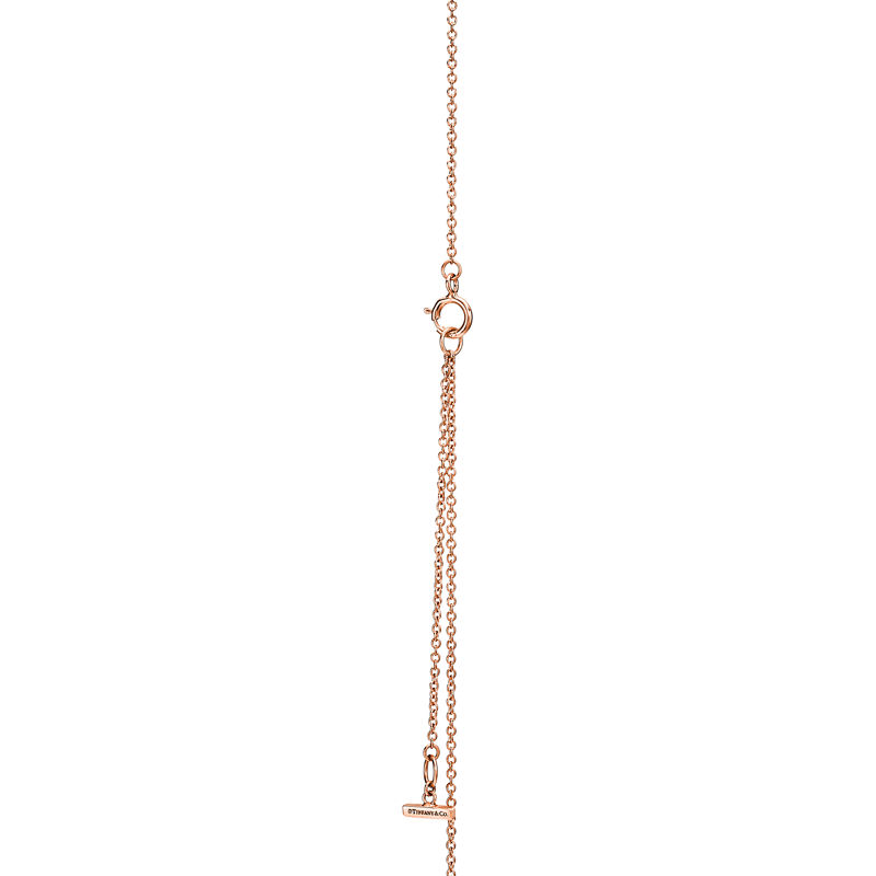 Tiffany & Co. Tiffany T Colgante circular de diamantes y nácar de oro rosa COMPRAR AHORA