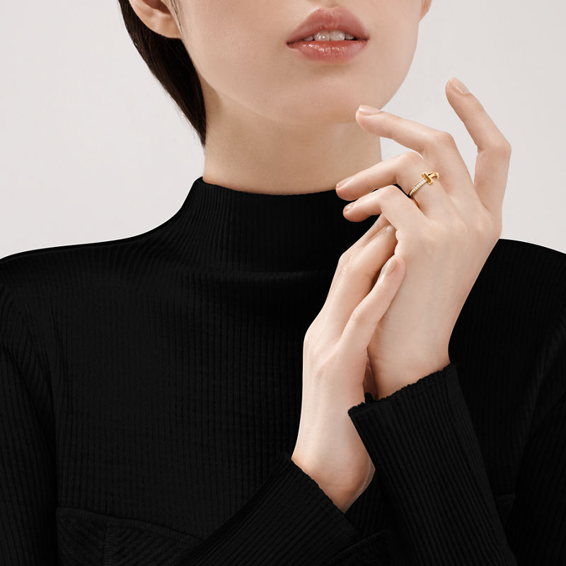 Tiffany & Co. Tiffany T T1 Anillo de oro amarillo con diamantes Oferta especial
