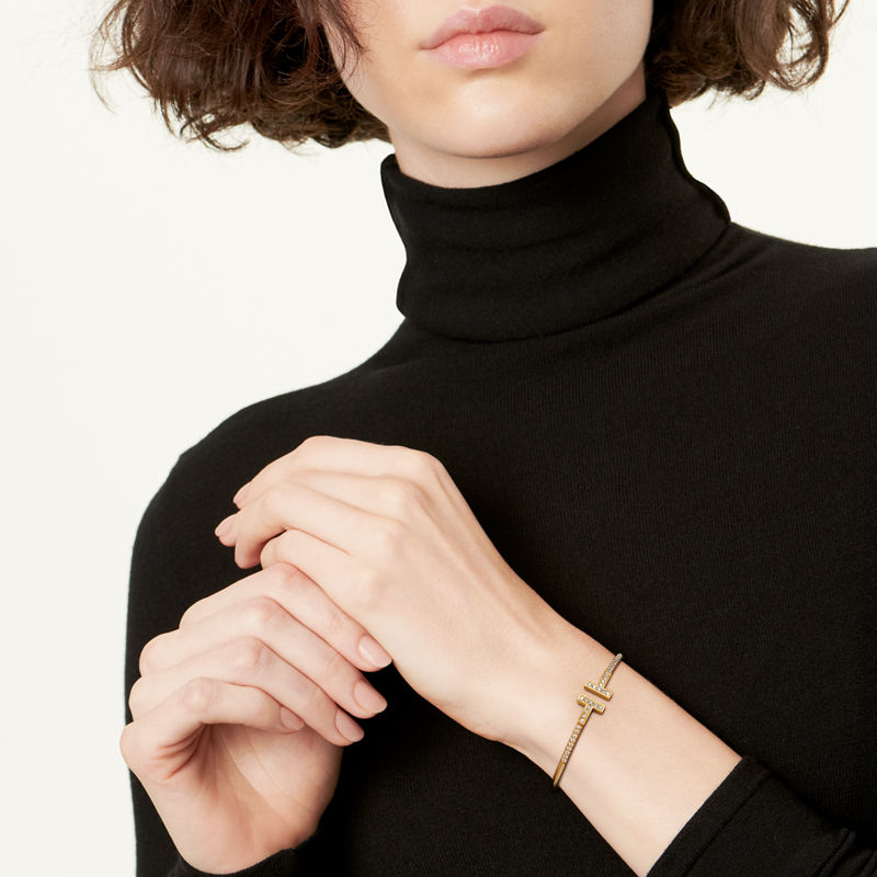 Tiffany & Co. Tiffany T Brazalete Wire con diamantes en pavé de oro amarillo Precio de fábrica