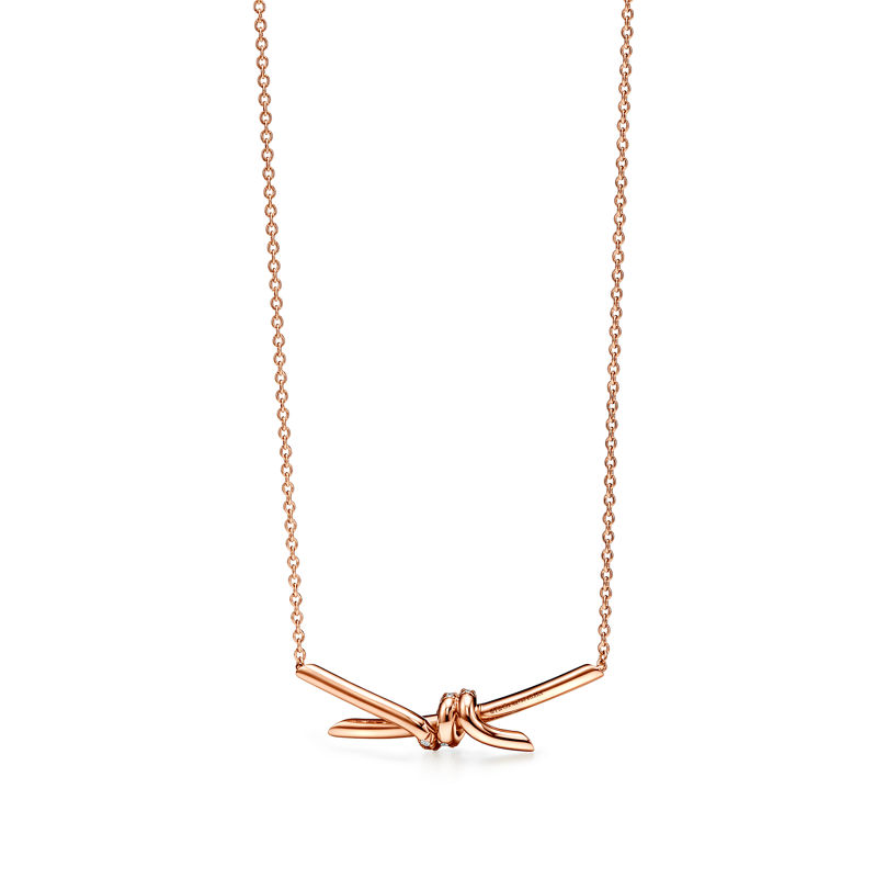 Tiffany & Co. Tiffany Knot Colgante en oro rosa con diamantes Oferta especial de fábrica