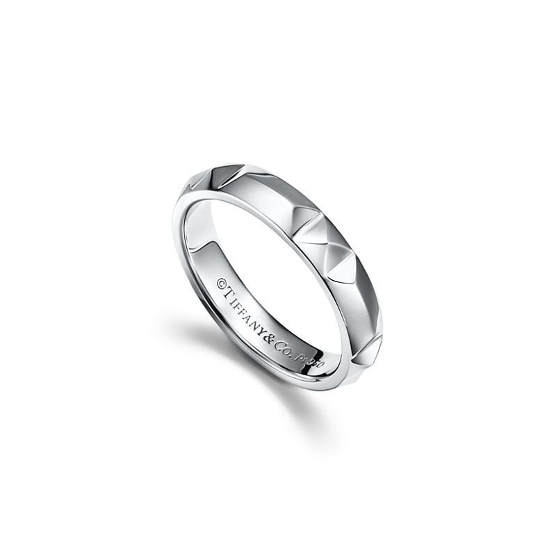 Tiffany & Co. Tiffany True® Alianza en platino 4 mm de ancho Tienda