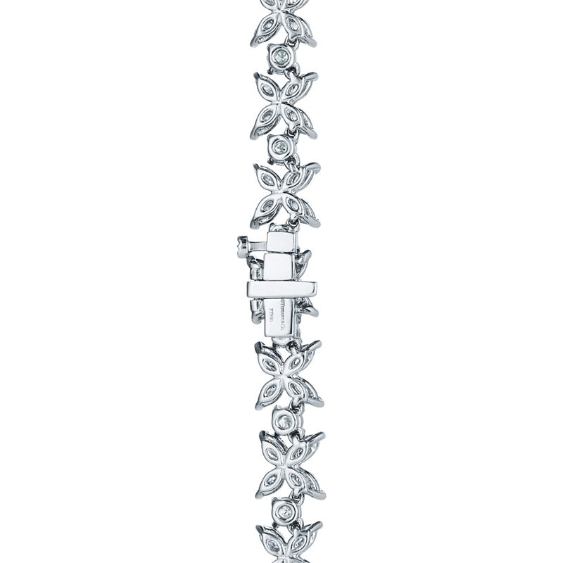 Tiffany & Co. Tiffany Victoria® Collar alternante escalonado Tienda