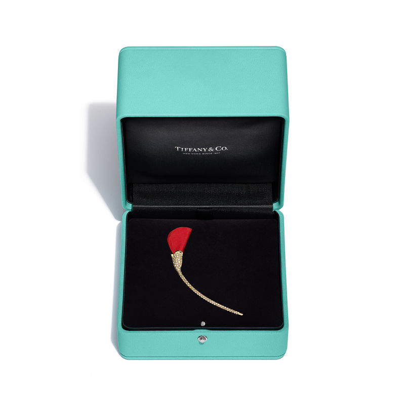 Tiffany & Co. Elsa Peretti® Broche Amapola de oro amarillo con seda de color rojo En línea