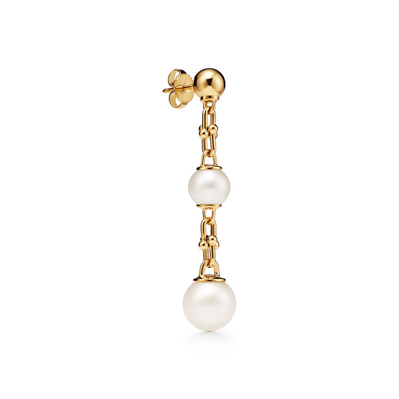Tiffany & Co. Tiffany HardWear Pendientes largos triples de eslabones en oro amarillo con perlas de agua dulce Mejor oferta