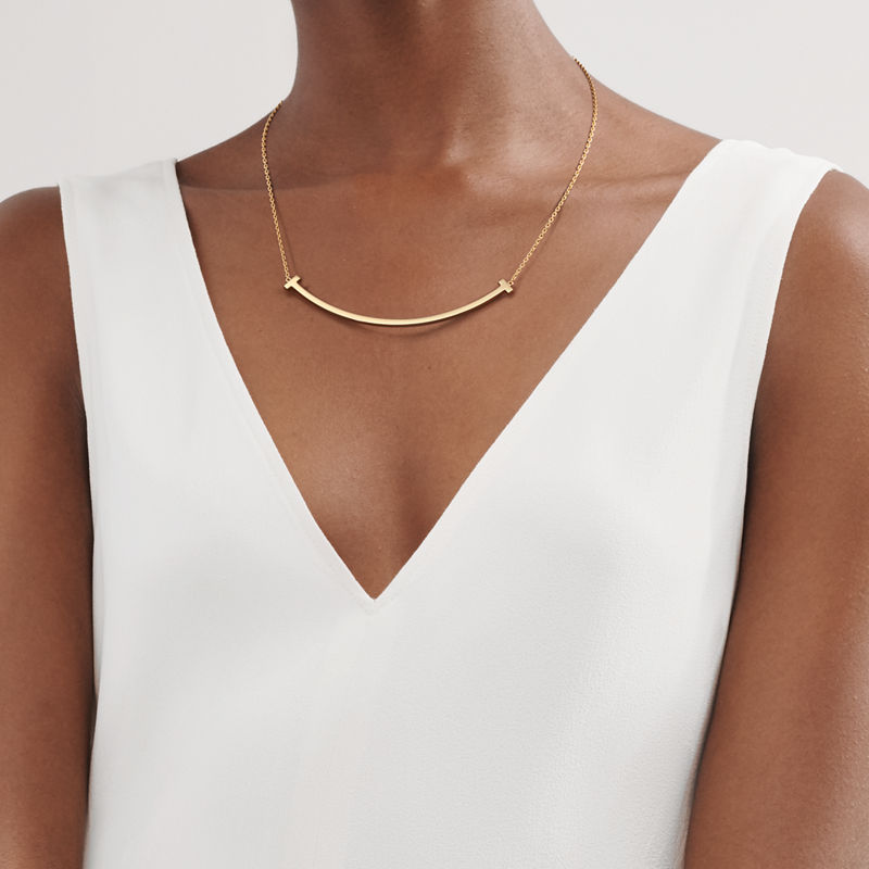 Tiffany & Co. Tiffany T Colgante Smile extragrande de oro de 18 quilates de oro amarillo En oferta