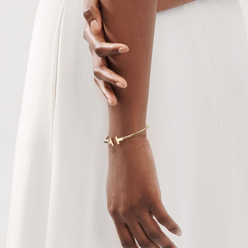 Tiffany & Co. Tiffany T Pulsera Wire de oro amarillo Oferta exclusiva