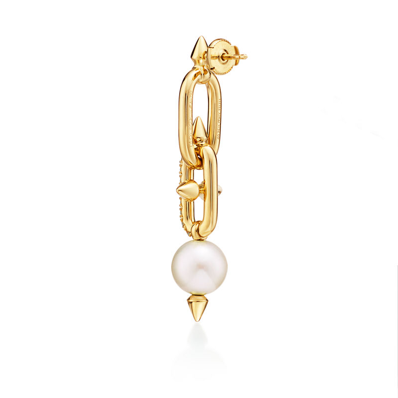 Tiffany & Co. Tiffany Titan by Pharrell Williams Pendientes de perlas de oro amarillo con diamantes Outlet
