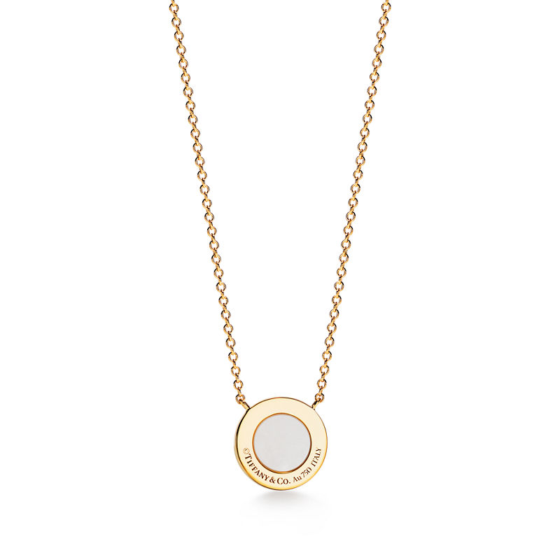 Tiffany & Co. Tiffany T Colgante circular de diamantes y nácar de oro amarillo Tienda