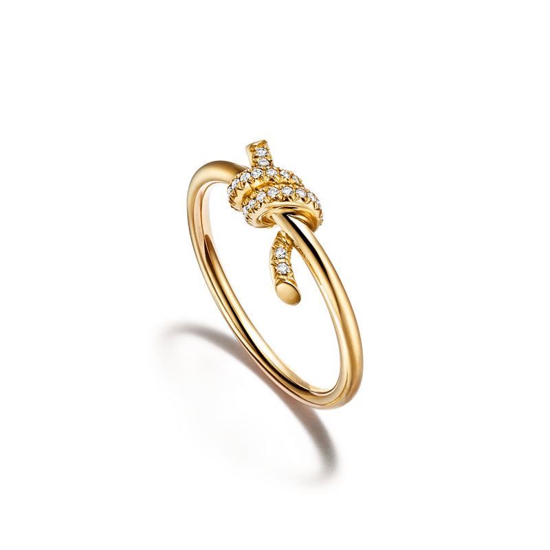 Tiffany & Co. Tiffany Knot Anillo en oro amarillo con diamantes Últimos 3 días