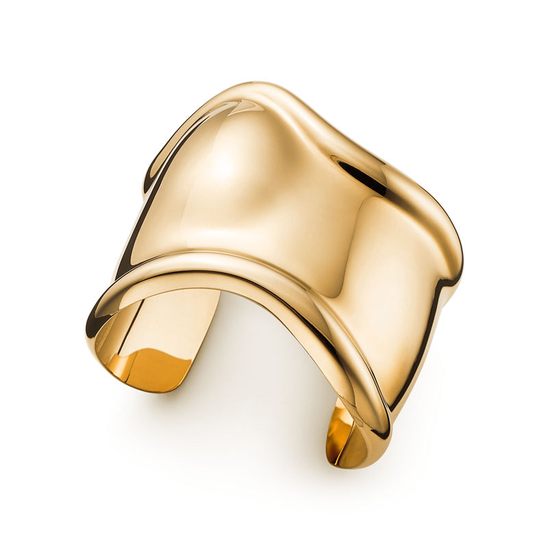 Tiffany & Co. Elsa Peretti® Brazalete Bone mediano en oro de 18 quilates COMPRAR AHORA