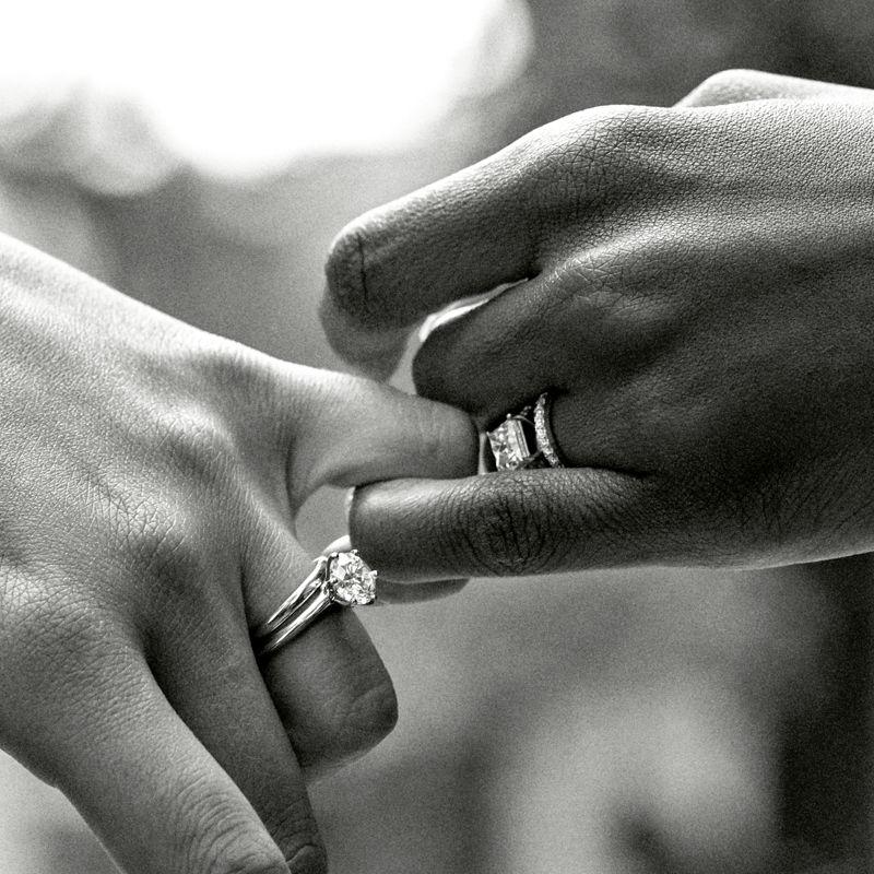 Tiffany & Co. Tiffany Soleste Anillo Half Eternity en platino con diamantes Grandes descuentos