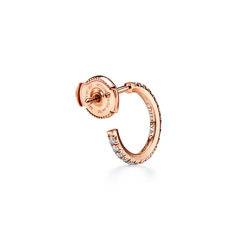 Tiffany & Co. Tiffany Metro Pendientes de aro en oro rosa con diamantes tamaño pequeño Rebajas de fábrica