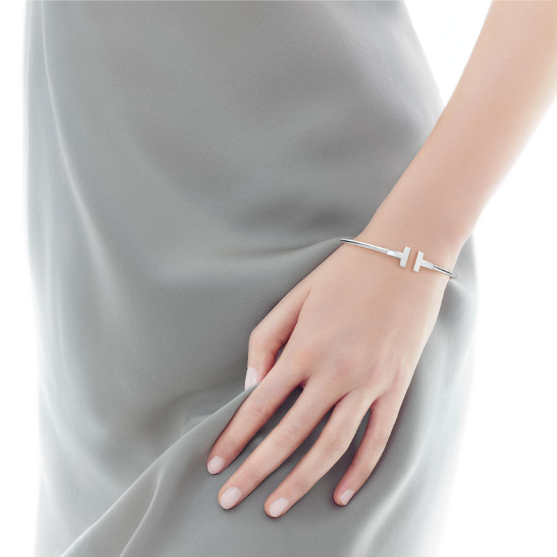Tiffany & Co. Tiffany T Pulsera Wire de oro blanco Grandes descuentos