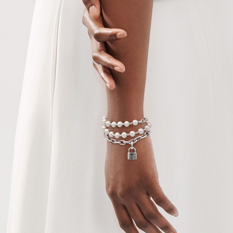 Tiffany & Co. Tiffany HardWear Pulsera con candado y perlas en plata tamaño mediano Tienda de fábrica