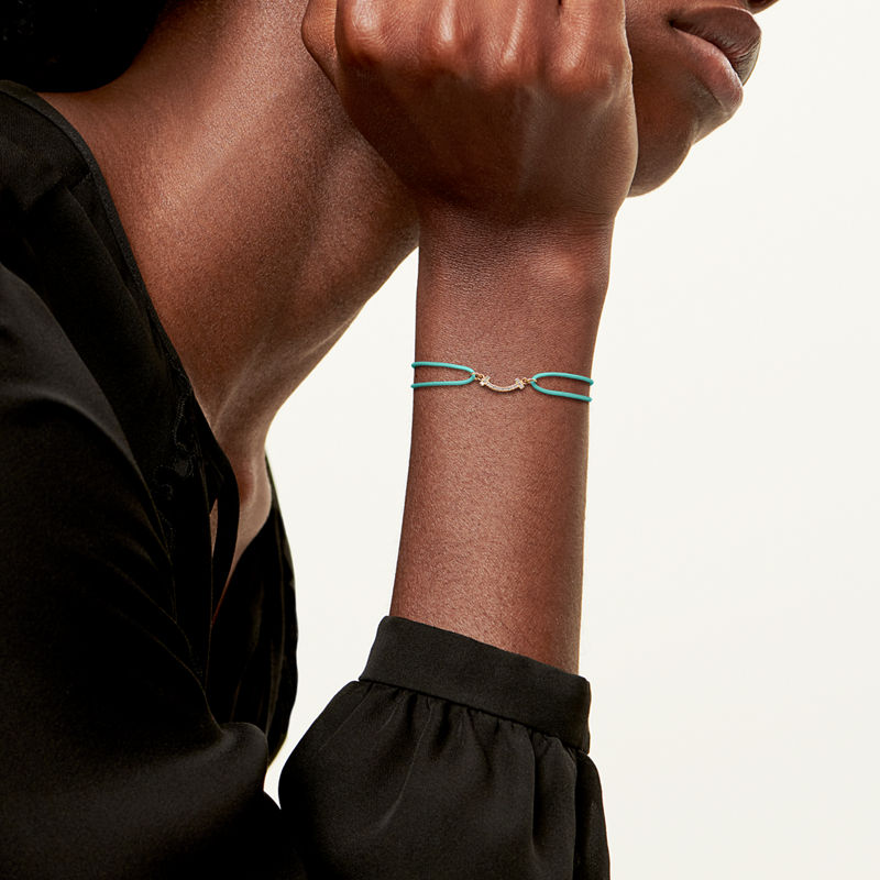 Tiffany & Co. Tiffany T Pulsera Smile de oro amarillo en un cordón de color azul con diamantes Ofertas